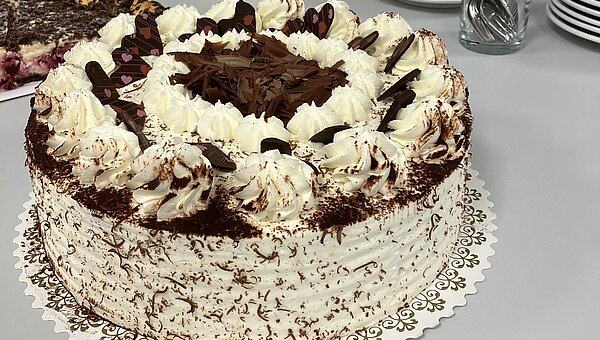 Torte für die Ehrung der Erst- und Branschutzhelfer/innen
